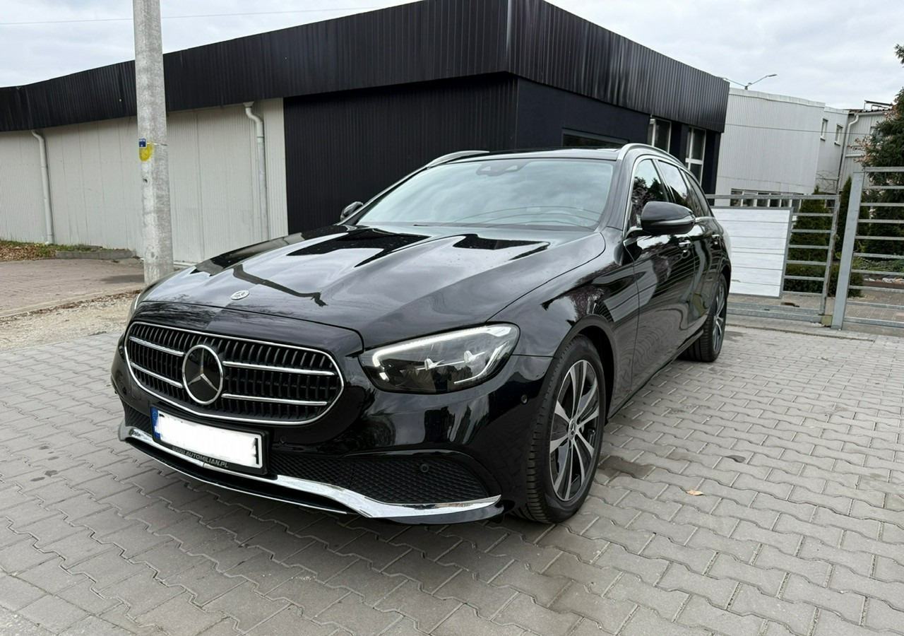 Mercedes-Benz Klasa E E300de EQ-Power Hybrid 50km na prądzie 2.0d 306KM Avantgarde Panoram - Car: picture 1 Mercedes-Benz Klasa E E300de EQ-Power Hybrid 50km na prądzie 2.0d 306KM Avantgarde Panoram - Car: picture 1