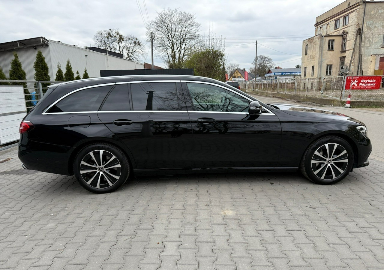 Mercedes-Benz Klasa E E300de EQ-Power Hybrid 50km na prądzie 2.0d 306KM Avantgarde Panoram - Car: picture 5 Mercedes-Benz Klasa E E300de EQ-Power Hybrid 50km na prądzie 2.0d 306KM Avantgarde Panoram - Car: picture 5