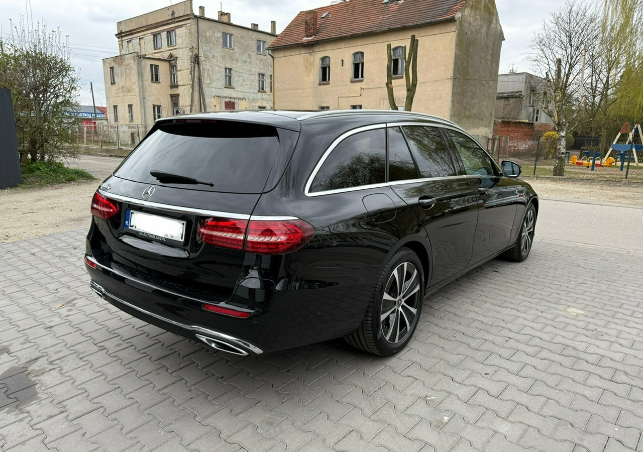 Mercedes-Benz Klasa E E300de EQ-Power Hybrid 50km na prądzie 2.0d 306KM Avantgarde Panoram - Car: picture 4 Mercedes-Benz Klasa E E300de EQ-Power Hybrid 50km na prądzie 2.0d 306KM Avantgarde Panoram - Car: picture 4