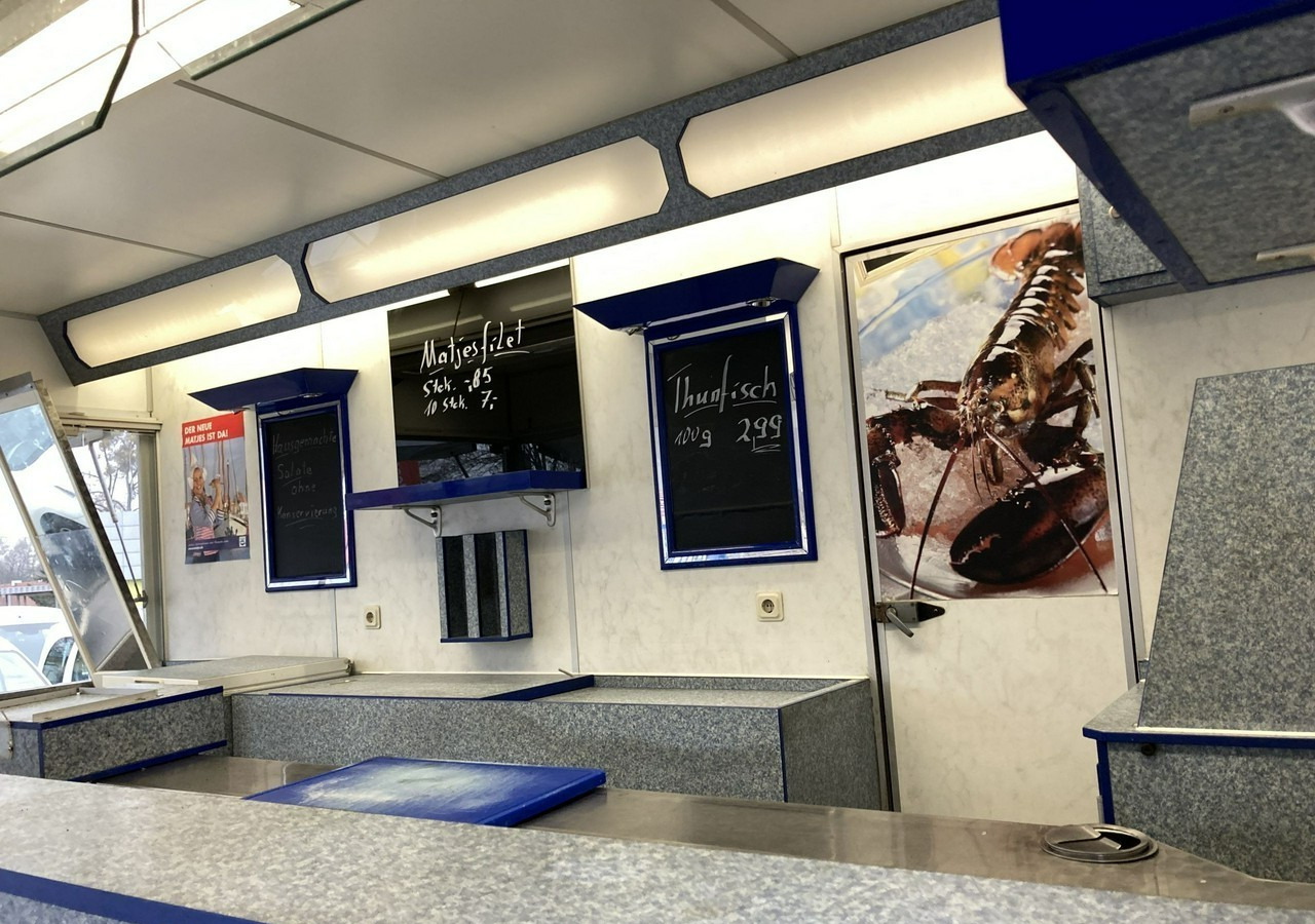Mercedes-Benz Sprinter Sprinter Autosklep Gastronomiczny wędli Ryb Food Truck Foodtruck skl - Vending truck: picture 5 Mercedes-Benz Sprinter Sprinter Autosklep Gastronomiczny wędli Ryb Food Truck Foodtruck skl - Vending truck: picture 5