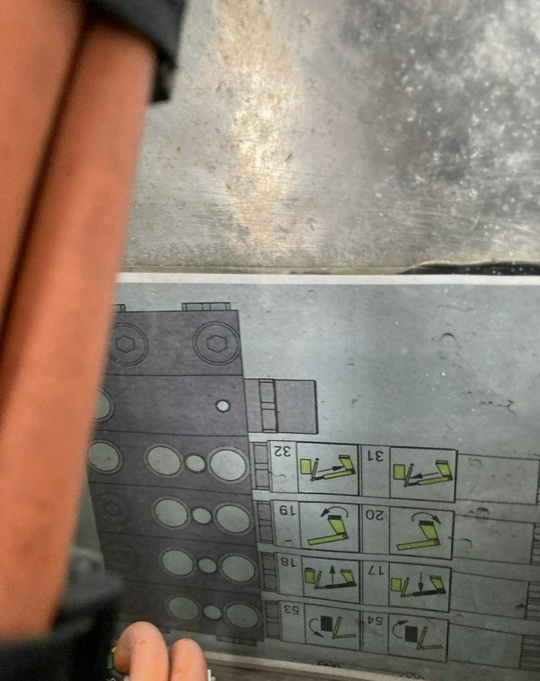 Truck mounted aerial platform Nissan Cabstar Cabstar Canter Zwyżka Podnośnik koszowy 14.5 m 63tkm 2014r: picture 16 Truck mounted aerial platform Nissan Cabstar Cabstar Canter Zwyżka Podnośnik koszowy 14.5 m 63tkm 2014r: picture 16