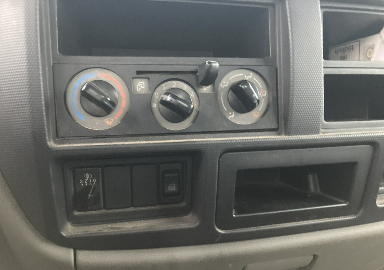 Truck mounted aerial platform Nissan Cabstar Cabstar Canter Zwyżka Podnośnik koszowy 14.5 m 63tkm 2014r: picture 11 Truck mounted aerial platform Nissan Cabstar Cabstar Canter Zwyżka Podnośnik koszowy 14.5 m 63tkm 2014r: picture 11