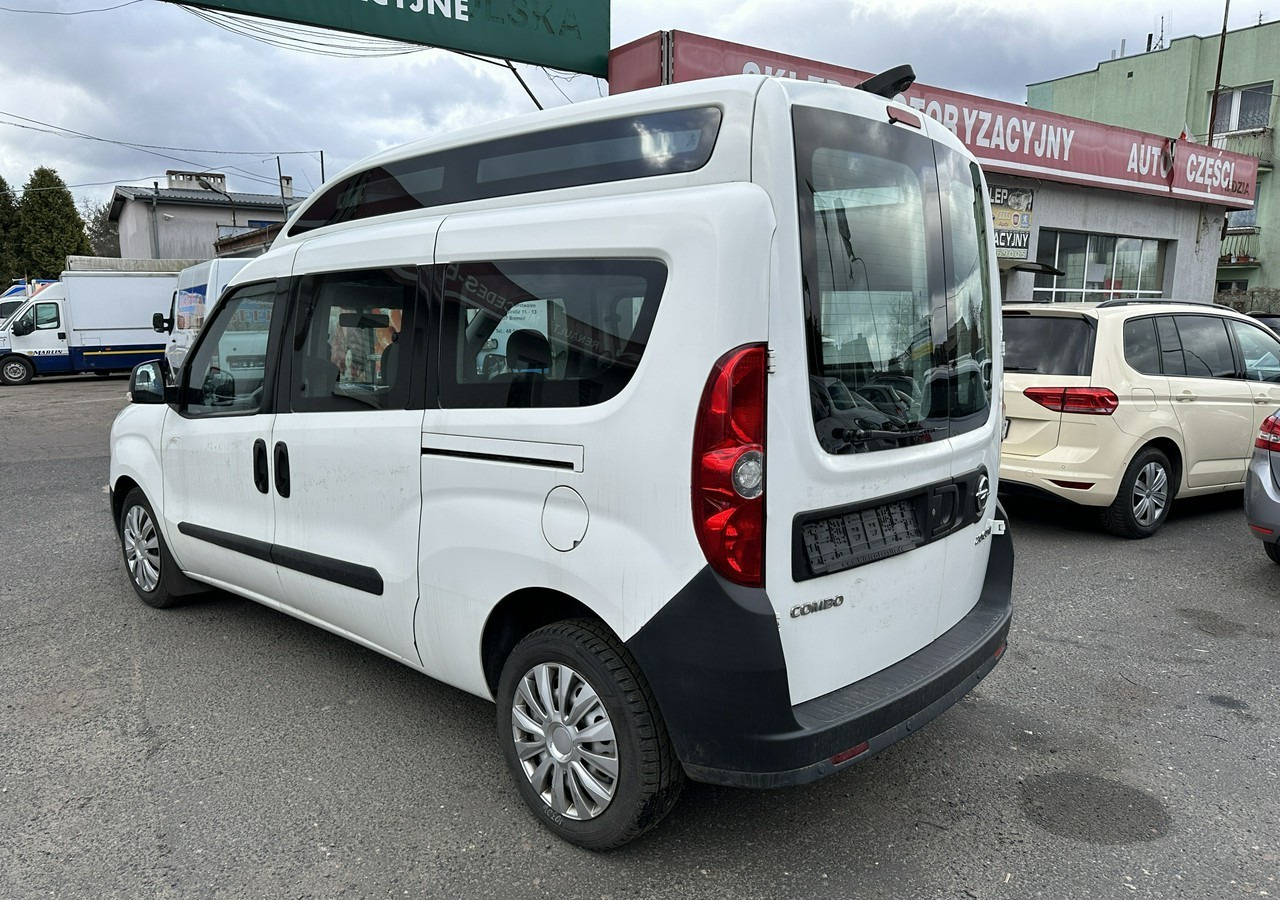 Opel Combo III 2.0CDTI Maxi Panorama Klima Kamera Webasto 2016 - Car: picture 4 Opel Combo III 2.0CDTI Maxi Panorama Klima Kamera Webasto 2016 - Car: picture 4