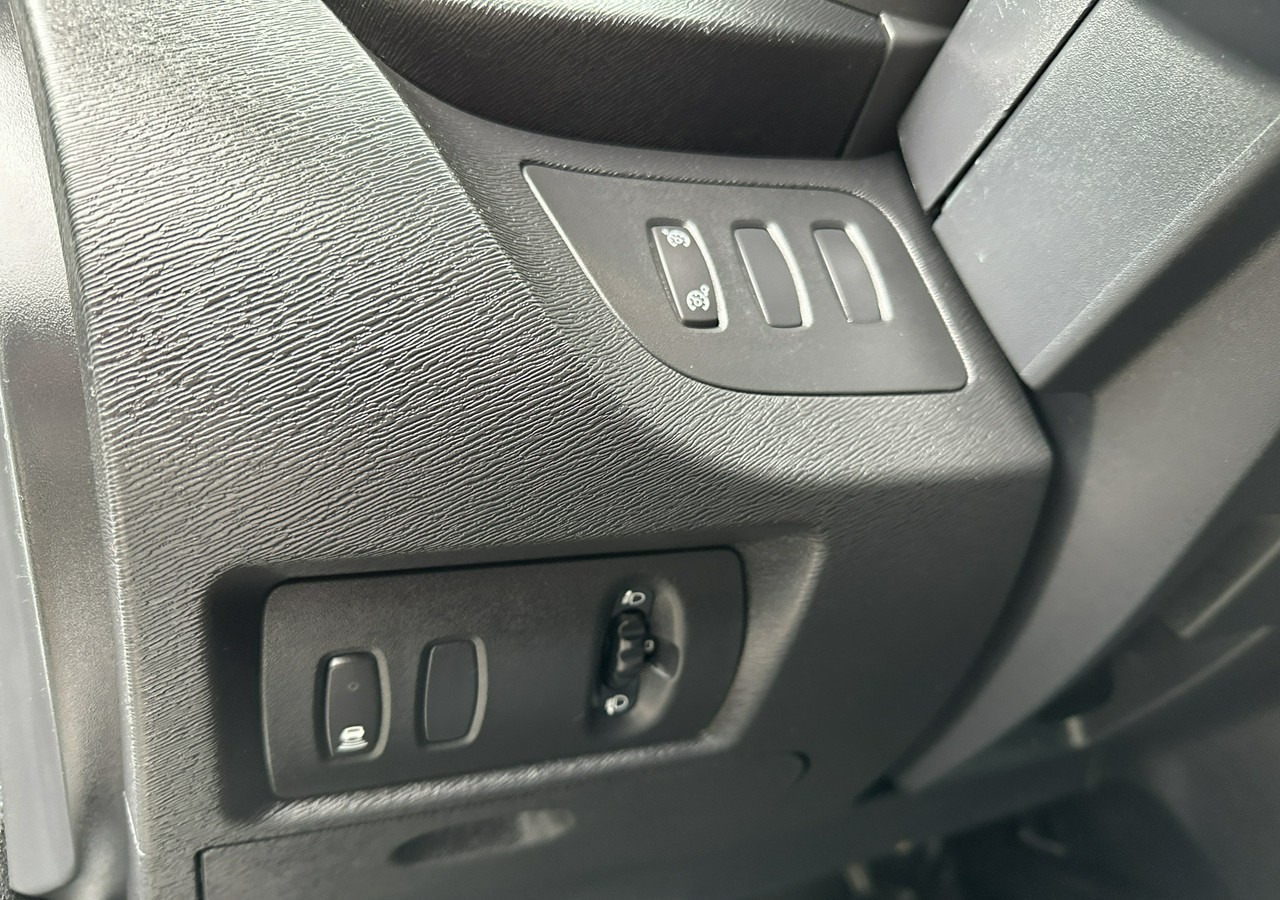 Leasing of  Renault Kangoo Z.E. 100% Pełny Elektryk Zasięg 240-320km BUS PAS Darmowe Parkowanie Renault Kangoo Z.E. 100% Pełny Elektryk Zasięg 240-320km BUS PAS Darmowe Parkowanie: picture 16