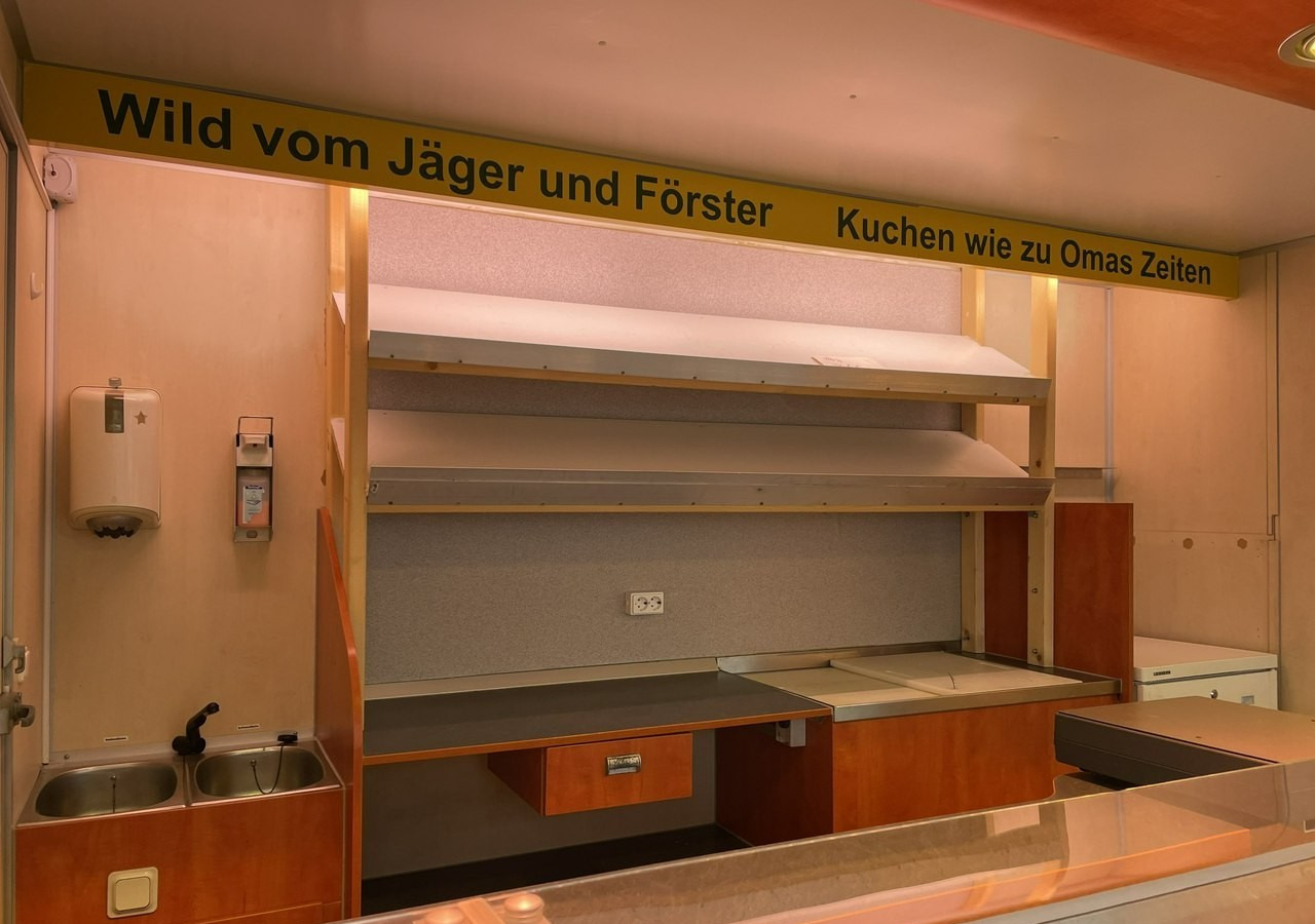 Vending truck Renault Master Autosklep wędlin Gastronomiczny Food Truck Foodtruck Sklep Borco 200: picture 16 Vending truck Renault Master Autosklep wędlin Gastronomiczny Food Truck Foodtruck Sklep Borco 200: picture 16