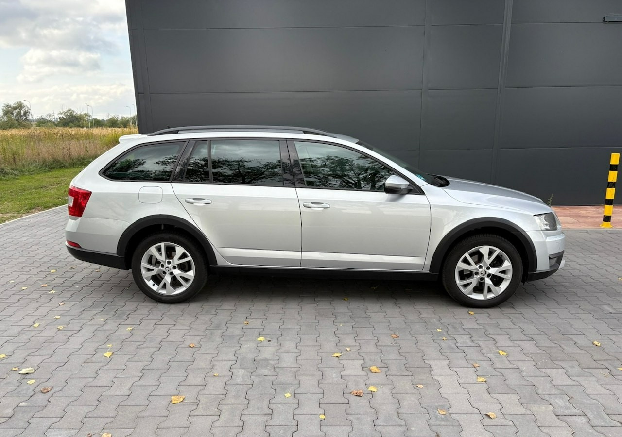 Skoda Octavia III Skoda Octavia 4X4 Scout 2.0 TDI -150KM Model 2017 Bezwypadkowa FV 23 - Car: picture 3 Skoda Octavia III Skoda Octavia 4X4 Scout 2.0 TDI -150KM Model 2017 Bezwypadkowa FV 23 - Car: picture 3
