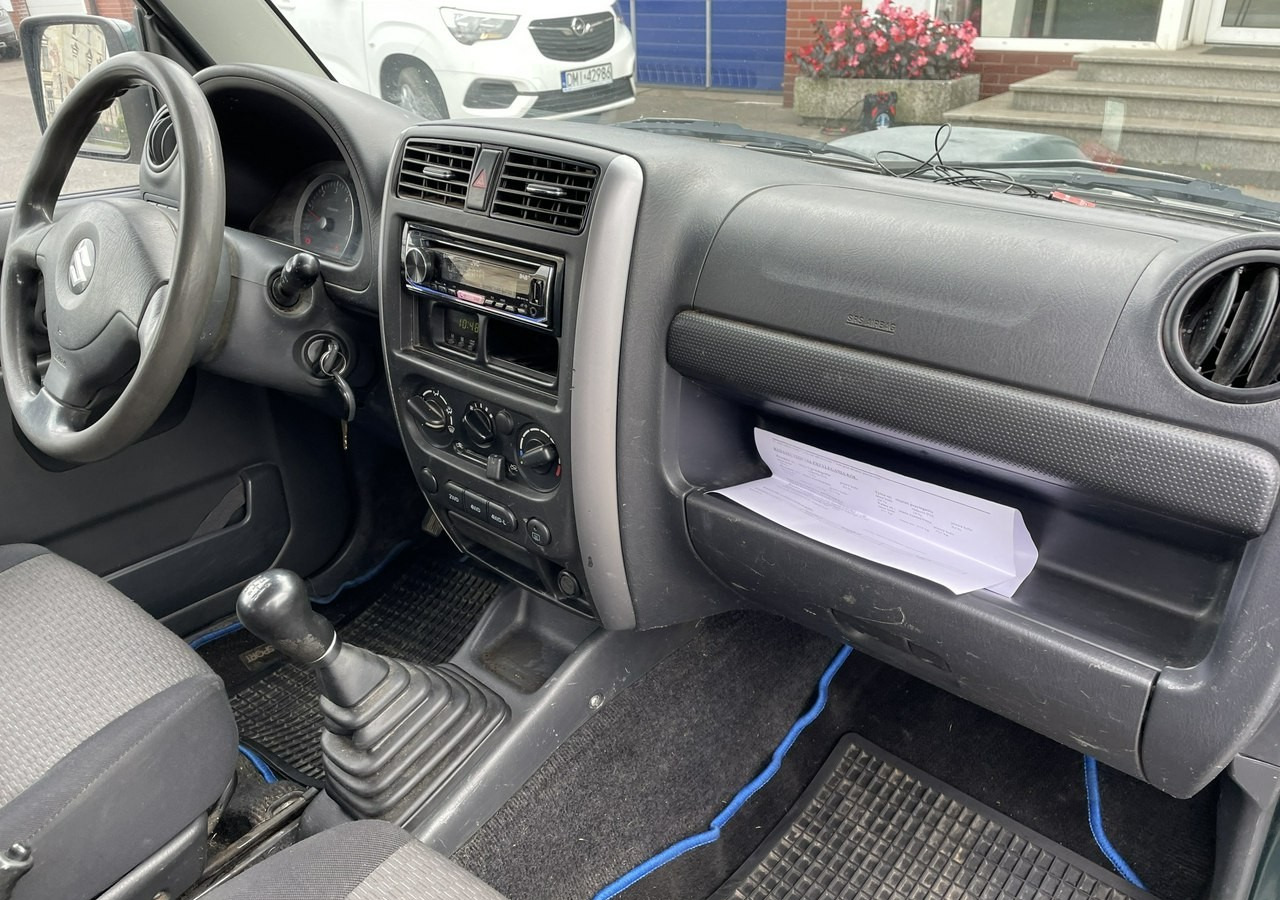Suzuki Jimny Suzuki Jimny 1.5 Diesel 4X4 - SUV: picture 5 Suzuki Jimny Suzuki Jimny 1.5 Diesel 4X4 - SUV: picture 5