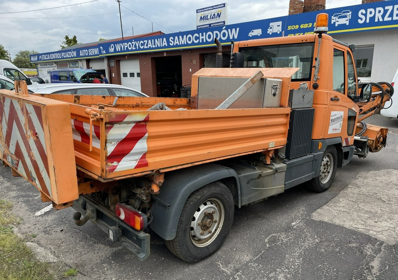 Multicar Inny Multicar Multicar M-3 Kosiarka Teleskopowa posypywarka pług 2008 - Utility/ Special vehicle: picture 3 Multicar Inny Multicar Multicar M-3 Kosiarka Teleskopowa posypywarka pług 2008 - Utility/ Special vehicle: picture 3