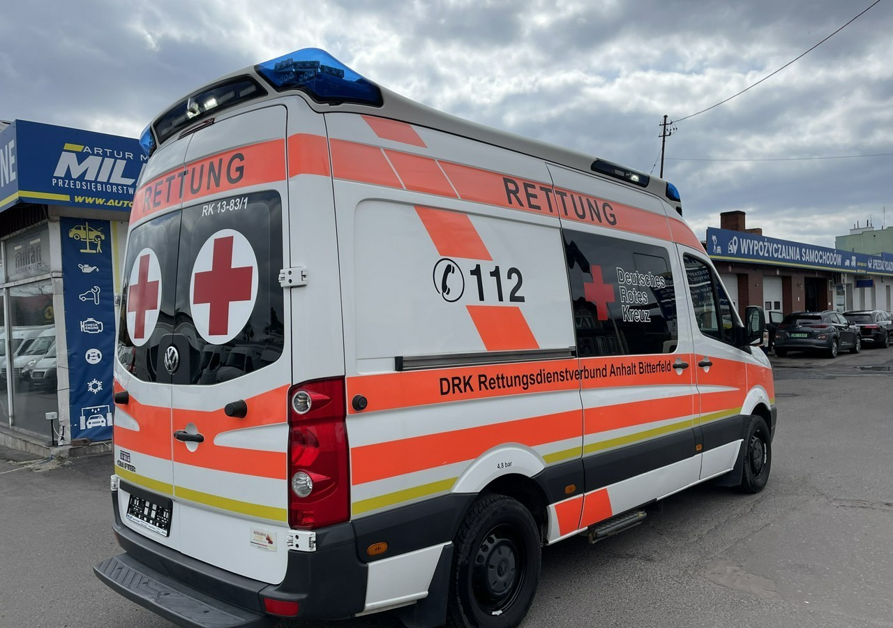 Volkswagen Crafter Crafter 2.0-163KM Karetka Ambulans Wyposażony Model 2016 - Ambulance: picture 5 Volkswagen Crafter Crafter 2.0-163KM Karetka Ambulans Wyposażony Model 2016 - Ambulance: picture 5