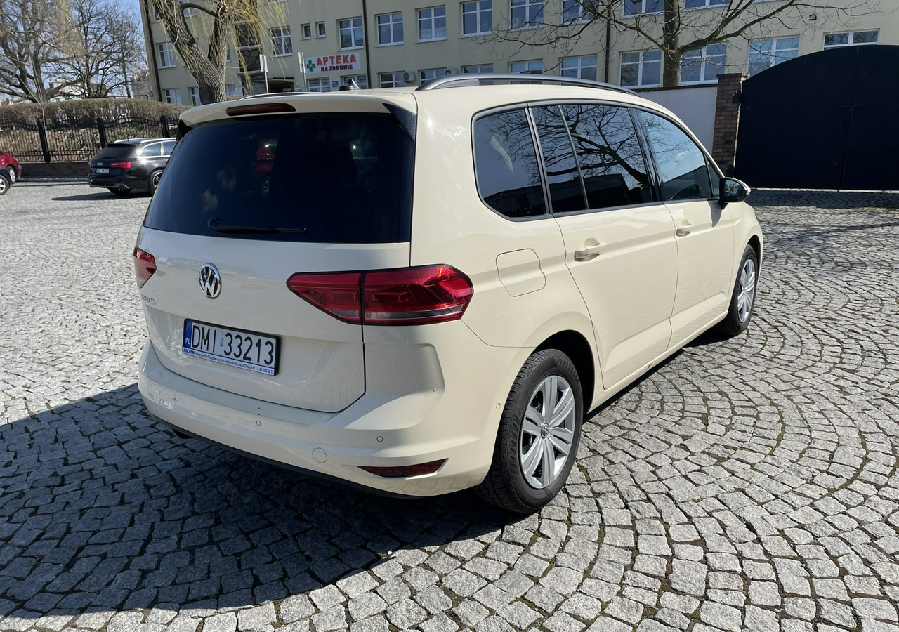 Volkswagen Touran III 2.0 TDI DSG Automat 7osobowy 2020 - Car: picture 2 Volkswagen Touran III 2.0 TDI DSG Automat 7osobowy 2020 - Car: picture 2