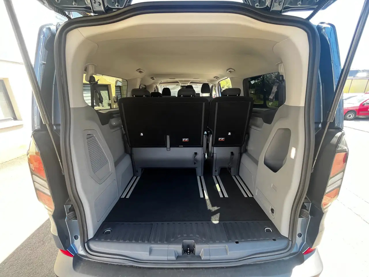 Leasing of Ford Tourneo Custom 320 L2 Tourneo Trend FWD Ford Tourneo Custom 320 L2 Tourneo Trend FWD: picture 8