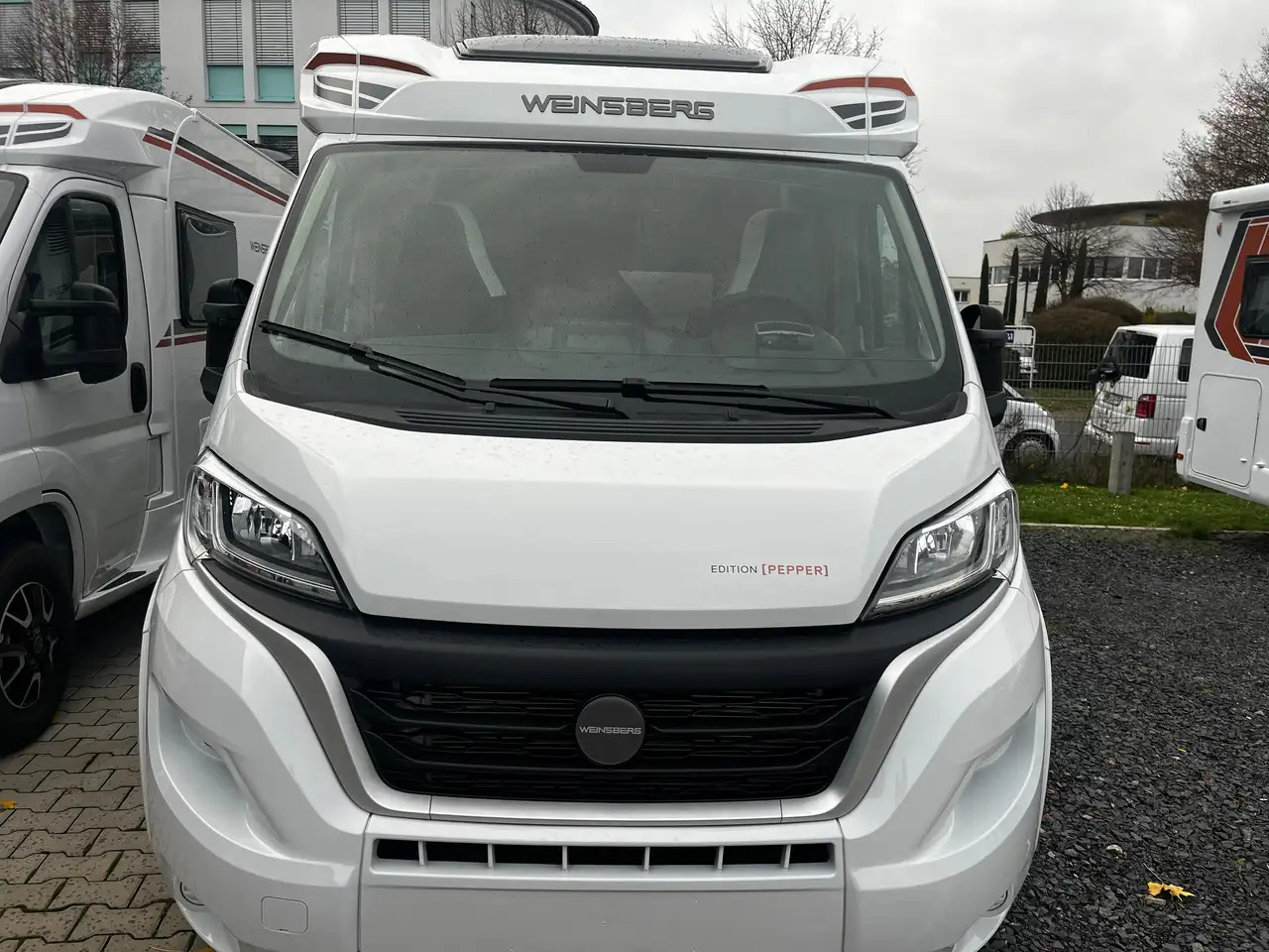 Weinsberg CaraCompact 600 MEG Pepper Mietwagen Verfügbar - Semi-integrated motorhome: picture 2 Weinsberg CaraCompact 600 MEG Pepper Mietwagen Verfügbar - Semi-integrated motorhome: picture 2