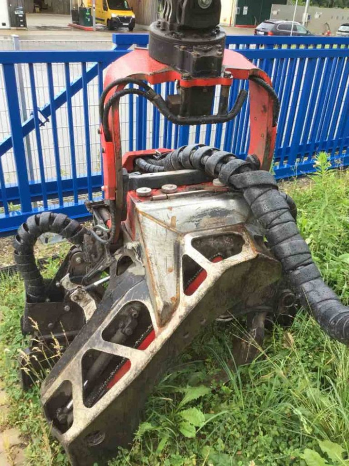 Forestry harvester Komatsu 951: picture 9