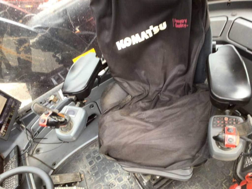 Forestry harvester Komatsu 951: picture 10