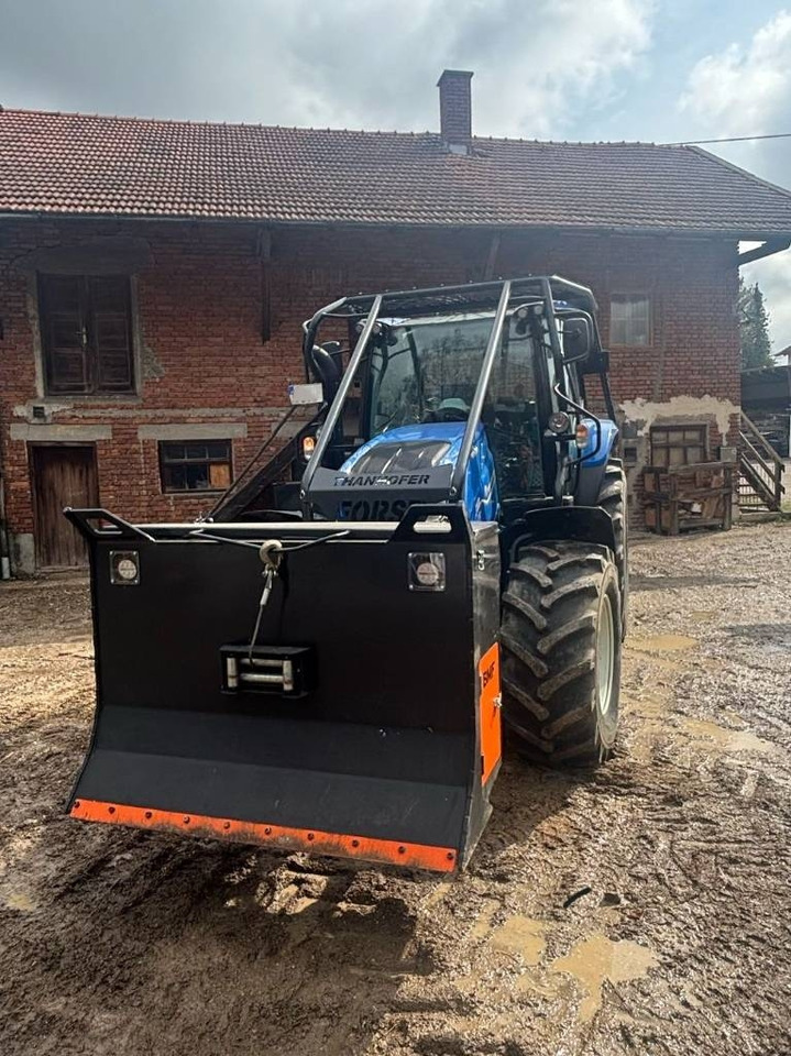 New Holland T5.110 AutoCommand  - Forestry tractor: picture 2 New Holland T5.110 AutoCommand  - Forestry tractor: picture 2