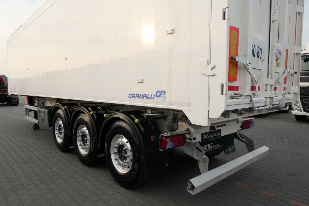 Benalu WYWROTKA 59 m3 / ALUFELGI / 2021 ROK / MAŁO UŻYW - Tipper semi-trailer: picture 4 Benalu WYWROTKA 59 m3 / ALUFELGI / 2021 ROK / MAŁO UŻYW - Tipper semi-trailer: picture 4