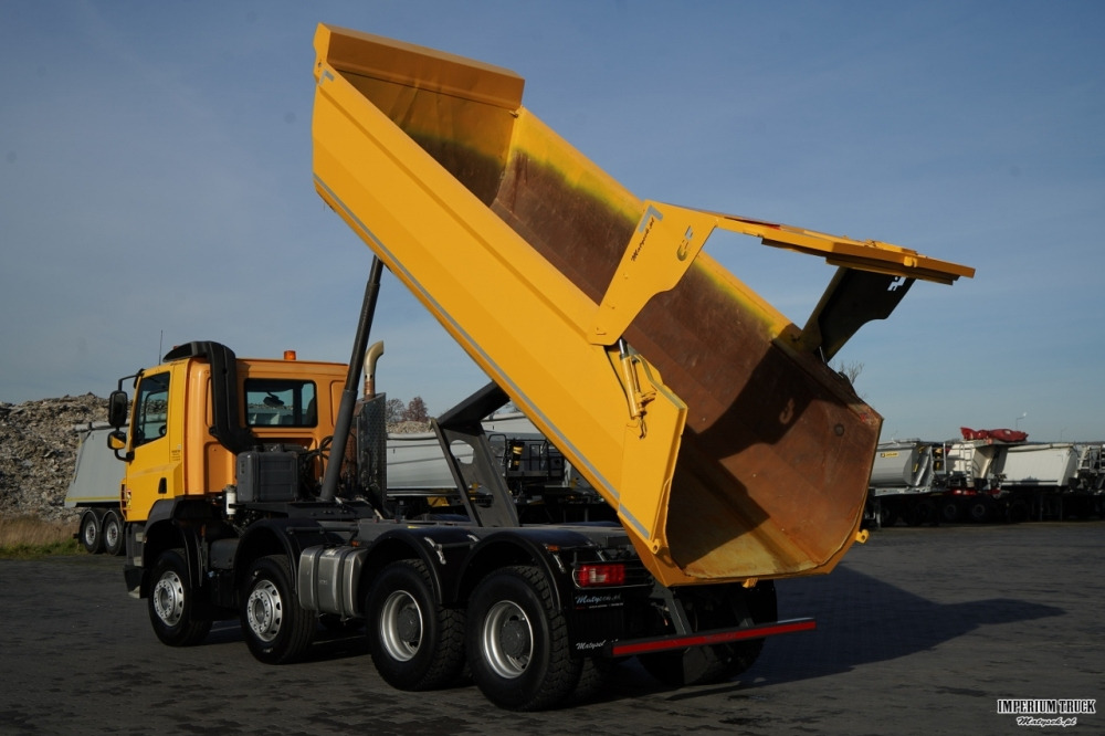 DAF CF 85.410 / 8x4 / WYWROTKA TYLNOZSYPOWA / HYDROKLAPA / OPONY 100% / MANUAL / EURO 6 - Tipper: picture 4 DAF CF 85.410 / 8x4 / WYWROTKA TYLNOZSYPOWA / HYDROKLAPA / OPONY 100% / MANUAL / EURO 6 - Tipper: picture 4