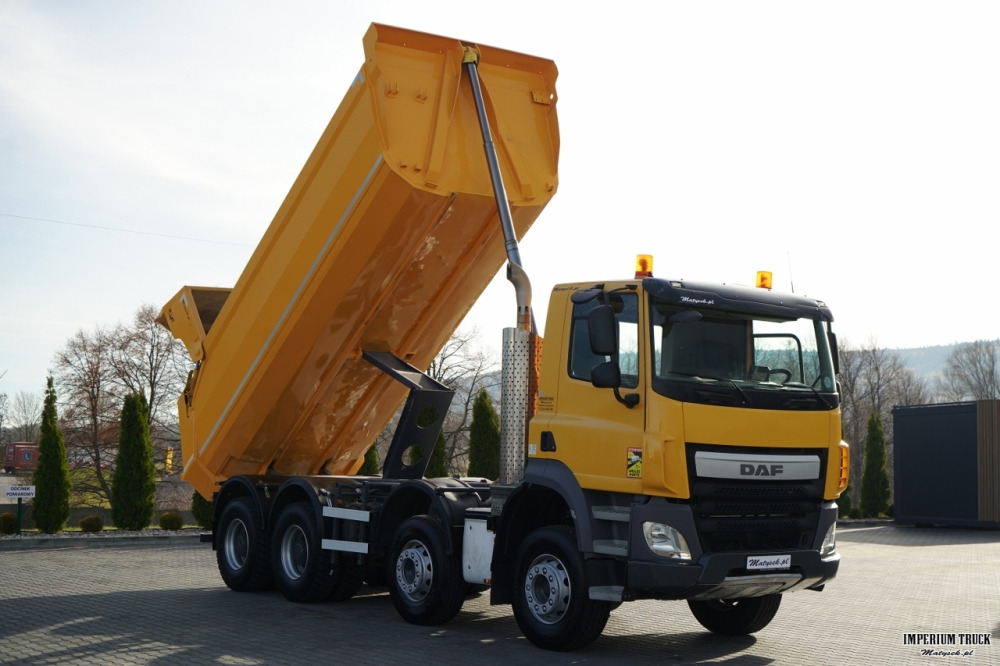 DAF CF 85.410 / 8x4 / WYWROTKA TYLNOZSYPOWA / HYDROKLAPA / OPONY 100% / MANUAL / EURO 6 - Tipper: picture 1 DAF CF 85.410 / 8x4 / WYWROTKA TYLNOZSYPOWA / HYDROKLAPA / OPONY 100% / MANUAL / EURO 6 - Tipper: picture 1
