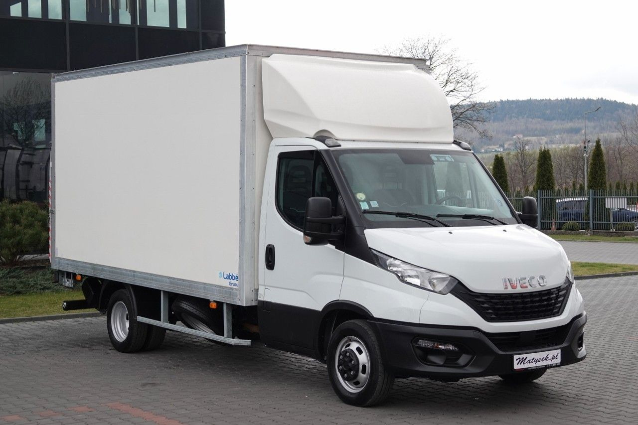 Iveco DAILY 3.0 / KONTENER-FURGON / WINDA 750 KG / DMC - Refrigerated van: picture 2 Iveco DAILY 3.0 / KONTENER-FURGON / WINDA 750 KG / DMC - Refrigerated van: picture 2