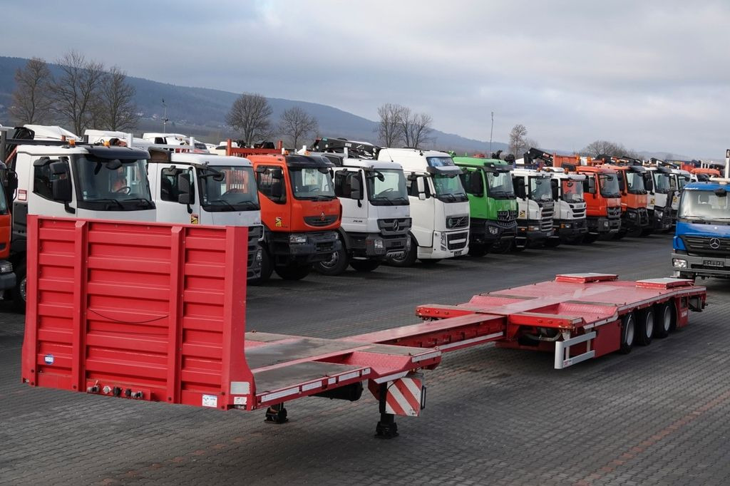 Kässbohrer NSP-24 / NACZEPA LAWETA / NISKOPODWOZIE / ROZCIĄ Kässbohrer NSP-24 / NACZEPA LAWETA / NISKOPODWOZIE / ROZCIĄ - Low loader semi-trailer: picture 1 Kässbohrer NSP-24 / NACZEPA LAWETA / NISKOPODWOZIE / ROZCIĄ Kässbohrer NSP-24 / NACZEPA LAWETA / NISKOPODWOZIE / ROZCIĄ - Low loader semi-trailer: picture 1