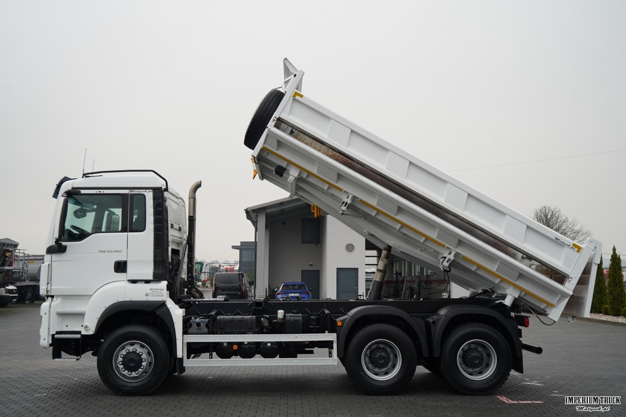 MAN TGS 26.480 / 6X6 / 3 STRONNA WYWROTKA / HYDROBURTA / MANUAL /BORDMATIC - Tipper: picture 2 MAN TGS 26.480 / 6X6 / 3 STRONNA WYWROTKA / HYDROBURTA / MANUAL /BORDMATIC - Tipper: picture 2