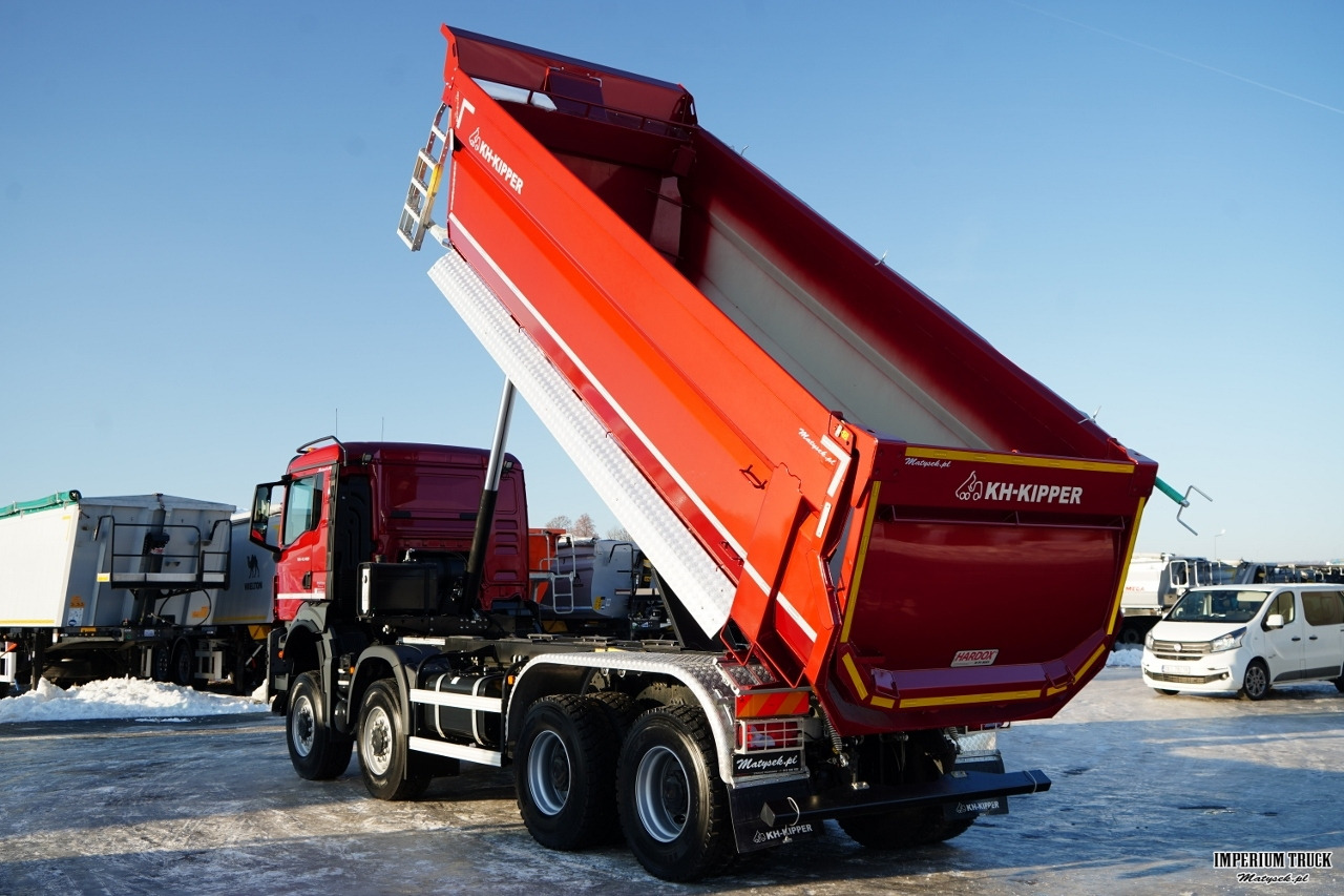 MAN TGS 41.480 / 8X8 / WYWROTKA / 21,5 M3 / AUTOMAT / FABRYCZNIE NOWY / BOGATE WYPOSAŻENIE / DOSTĘPNY OD RĘKI / 2026 / - Tipper: picture 4 MAN TGS 41.480 / 8X8 / WYWROTKA / 21,5 M3 / AUTOMAT / FABRYCZNIE NOWY / BOGATE WYPOSAŻENIE / DOSTĘPNY OD RĘKI / 2026 / - Tipper: picture 4