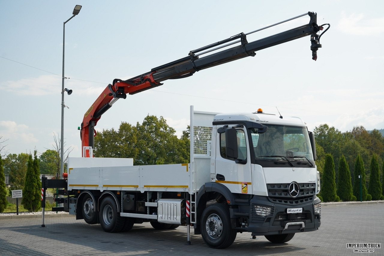 MERCEDES / AROCS 2643 / 6x2 / SKRZYNIOWY - 6,4 M / HDS palfinger pk 20001-k - wysów: 10,2 M / OŚ PODNOSZONA / STEROWANIE RADIOWE / ROTATOR / WIDŁY / OPONY 100 % / 2017 ROK - Dropside/ Flatbed truck, Crane truck: picture 1 MERCEDES / AROCS 2643 / 6x2 / SKRZYNIOWY - 6,4 M / HDS palfinger pk 20001-k - wysów: 10,2 M / OŚ PODNOSZONA / STEROWANIE RADIOWE / ROTATOR / WIDŁY / OPONY 100 % / 2017 ROK - Dropside/ Flatbed truck, Crane truck: picture 1