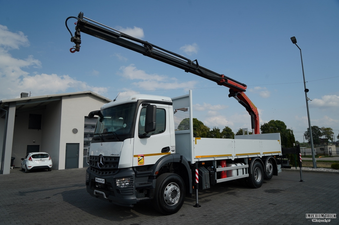 MERCEDES / AROCS 2643 / 6x2 / SKRZYNIOWY - 6,4 M / HDS palfinger pk 20001-k - wysów: 10,2 M / OŚ PODNOSZONA / STEROWANIE RADIOWE / ROTATOR / WIDŁY / OPONY 100 % / 2017 ROK - Dropside/ Flatbed truck, Crane truck: picture 4 MERCEDES / AROCS 2643 / 6x2 / SKRZYNIOWY - 6,4 M / HDS palfinger pk 20001-k - wysów: 10,2 M / OŚ PODNOSZONA / STEROWANIE RADIOWE / ROTATOR / WIDŁY / OPONY 100 % / 2017 ROK - Dropside/ Flatbed truck, Crane truck: picture 4