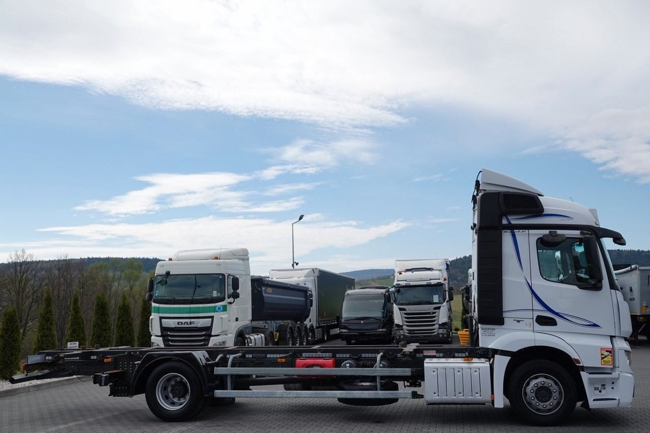 Mercedes-Benz ACTROS 1845 / BDF / DO PRZEWOZU KONTENERÓW / - Container transporter/ Swap body truck: picture 5 Mercedes-Benz ACTROS 1845 / BDF / DO PRZEWOZU KONTENERÓW / - Container transporter/ Swap body truck: picture 5