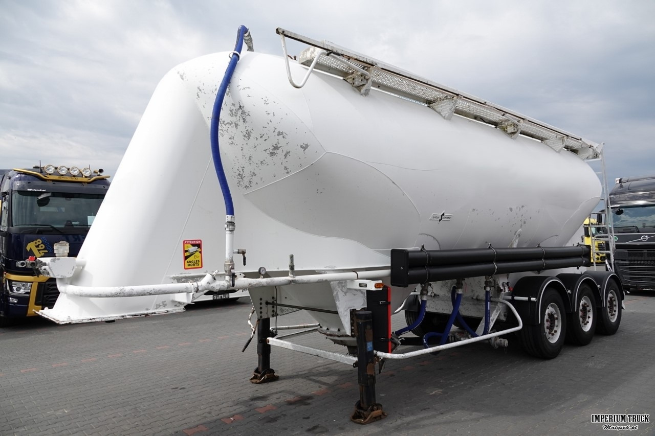 SPITZER CEMENTONACZEPA / 37 000 L / SILOS / 3 KOMORY / OSIE SAF - Silo semi-trailer: picture 3 SPITZER CEMENTONACZEPA / 37 000 L / SILOS / 3 KOMORY / OSIE SAF - Silo semi-trailer: picture 3