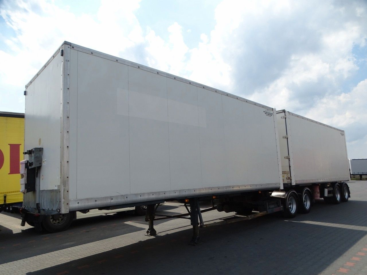 Samro JUMBO VEHICULAR BOX- 7,3 M + 7,3 M/KOFFER TANDEM - Closed box semi-trailer: picture 2 Samro JUMBO VEHICULAR BOX- 7,3 M + 7,3 M/KOFFER TANDEM - Closed box semi-trailer: picture 2