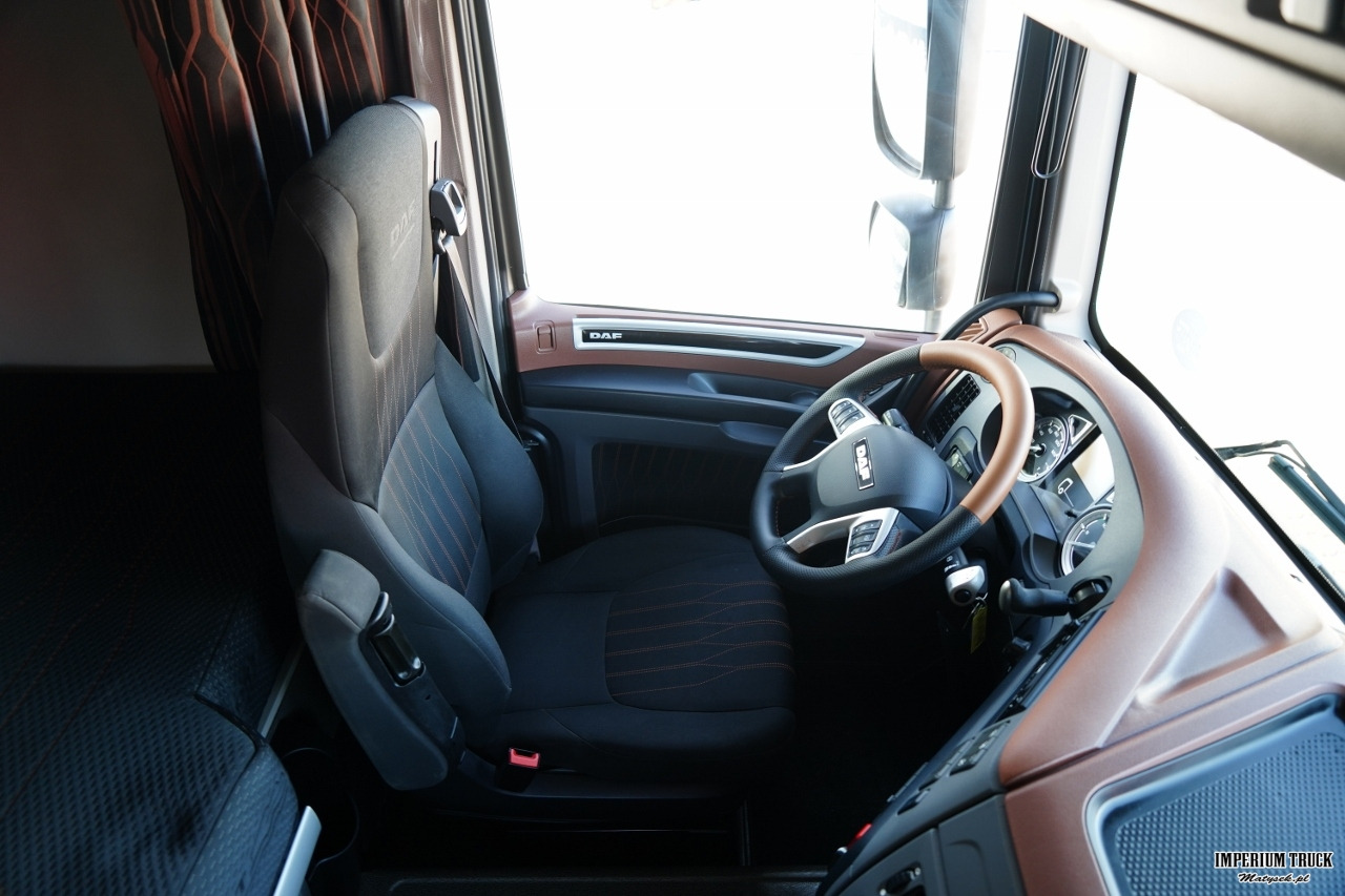 Tractor unit DAF XF 450 / RETARDER / KLIMATYZACJA POSTOJOWA / 2020 /: picture 27