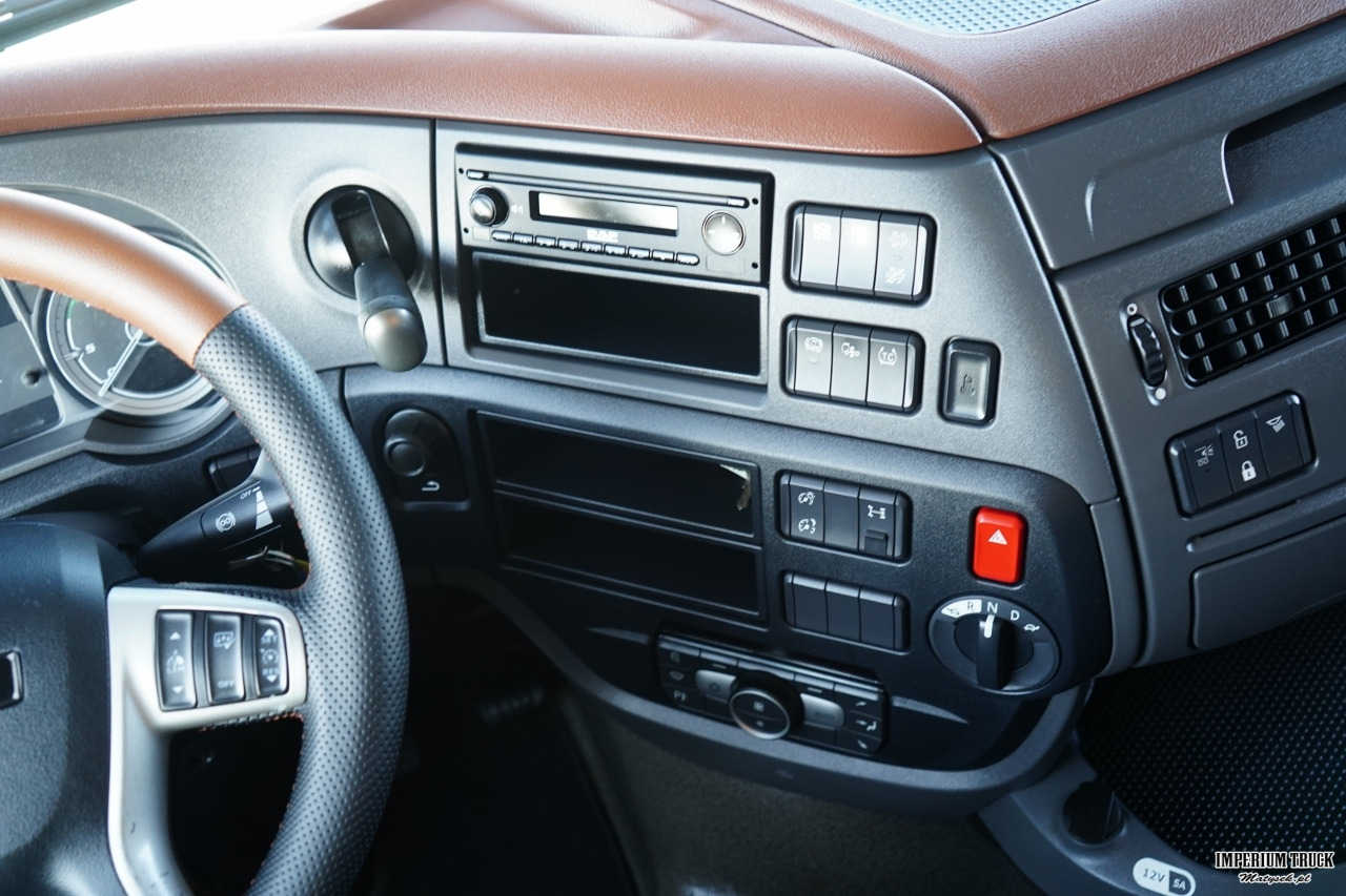 Tractor unit DAF XF 450 / RETARDER / KLIMATYZACJA POSTOJOWA / 2020 /: picture 30