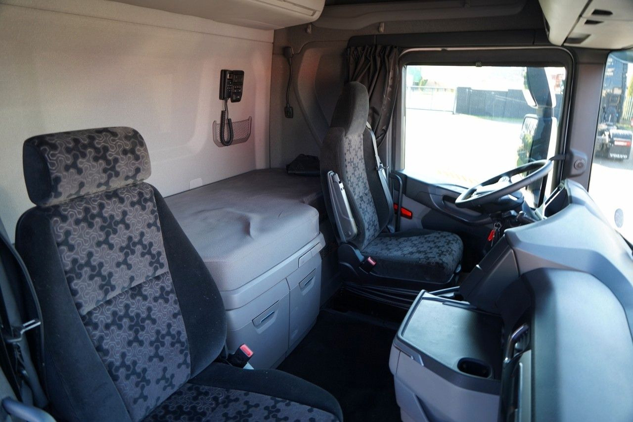 Tractor unit Scania S 500 / RETARDER / FULL AIRMATIC / ALUFELGI /: picture 35 Tractor unit Scania S 500 / RETARDER / FULL AIRMATIC / ALUFELGI /: picture 35