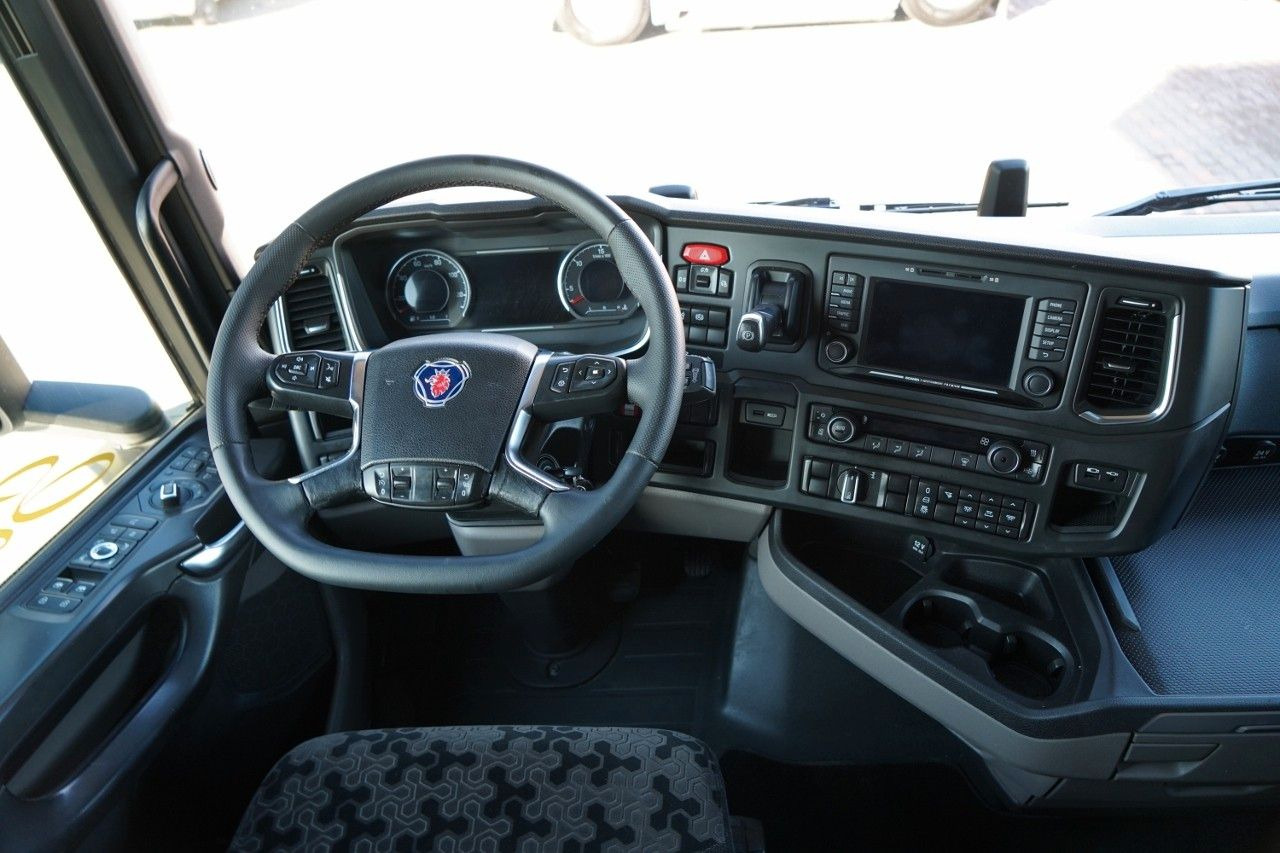 Tractor unit Scania S 500 / RETARDER / FULL AIRMATIC / ALUFELGI /: picture 29 Tractor unit Scania S 500 / RETARDER / FULL AIRMATIC / ALUFELGI /: picture 29