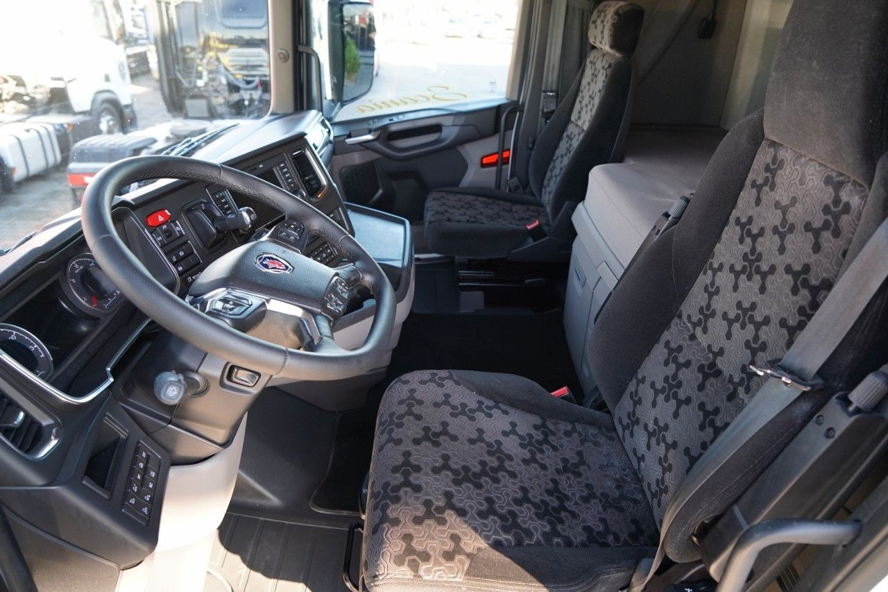 Tractor unit Scania S 500 / RETARDER / FULL AIRMATIC / ALUFELGI /: picture 24 Tractor unit Scania S 500 / RETARDER / FULL AIRMATIC / ALUFELGI /: picture 24