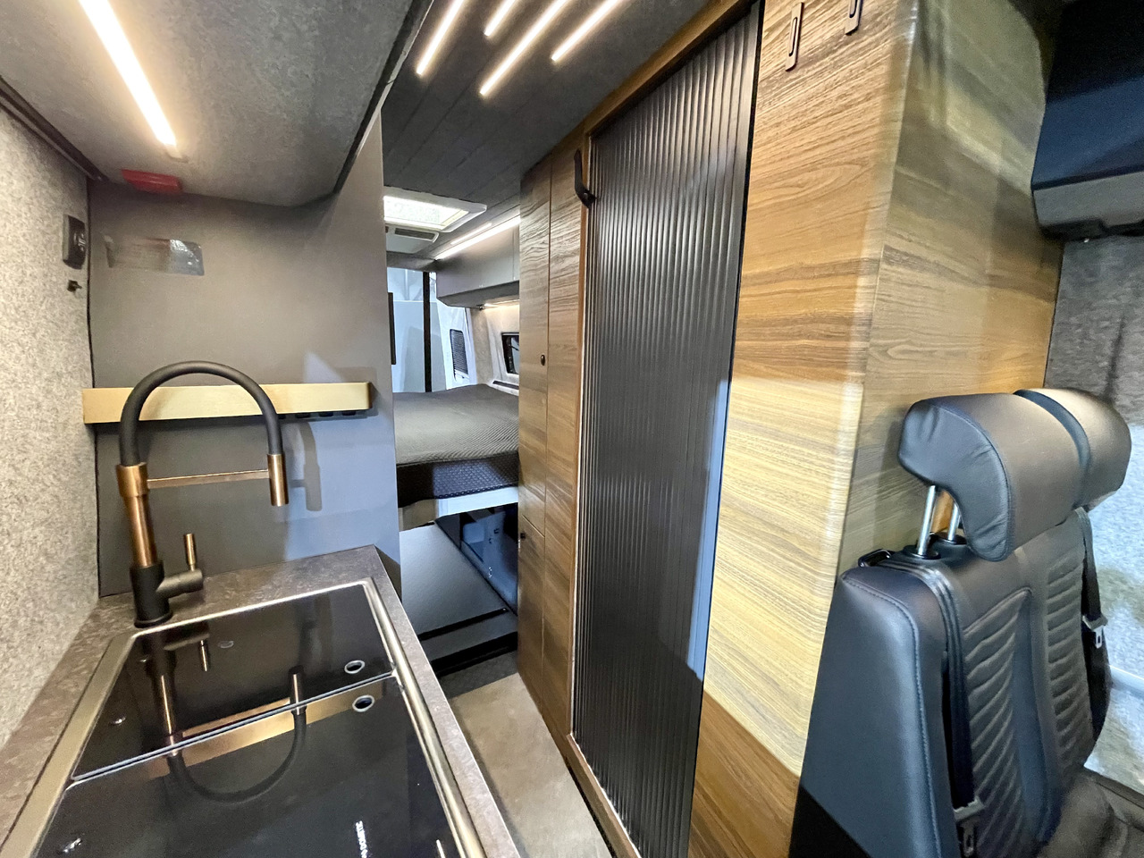 ADRIA Super Twin 700 SGX - Camper van: picture 5 ADRIA Super Twin 700 SGX - Camper van: picture 5