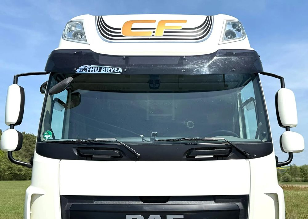 DAF CF 330/10.2017/KONTENER/IZOTERMA/WINDA/18 PALET/E6/NISKI PRZEBIEG/Z NIEMIEC/JAK NOWY/DUŻY SILNIK/ - Box truck: picture 3 DAF CF 330/10.2017/KONTENER/IZOTERMA/WINDA/18 PALET/E6/NISKI PRZEBIEG/Z NIEMIEC/JAK NOWY/DUŻY SILNIK/ - Box truck: picture 3
