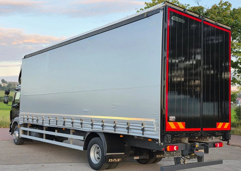DAF LF 290 / WINDA / 16TON DMC / FIRANKA / SYPIALKA / AUTOMAT / JEDEN WŁAŚCICIE / EURO 6 / 2019 / SPROWADZONY / 20PALET / NISKI PRZEBIEG / DUŻA ŁADOWNOŚĆ / JAK NOWY - Curtainsider truck: picture 4 DAF LF 290 / WINDA / 16TON DMC / FIRANKA / SYPIALKA / AUTOMAT / JEDEN WŁAŚCICIE / EURO 6 / 2019 / SPROWADZONY / 20PALET / NISKI PRZEBIEG / DUŻA ŁADOWNOŚĆ / JAK NOWY - Curtainsider truck: picture 4