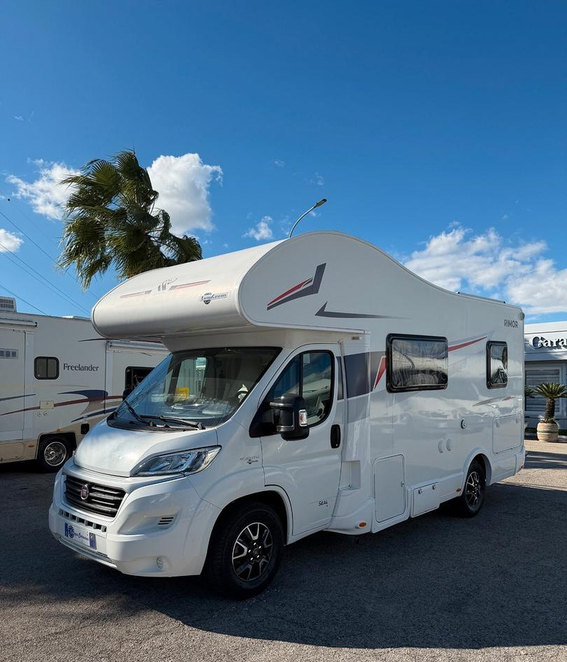 Rimor SEAL 3 - Alcove motorhome: picture 3 Rimor SEAL 3 - Alcove motorhome: picture 3