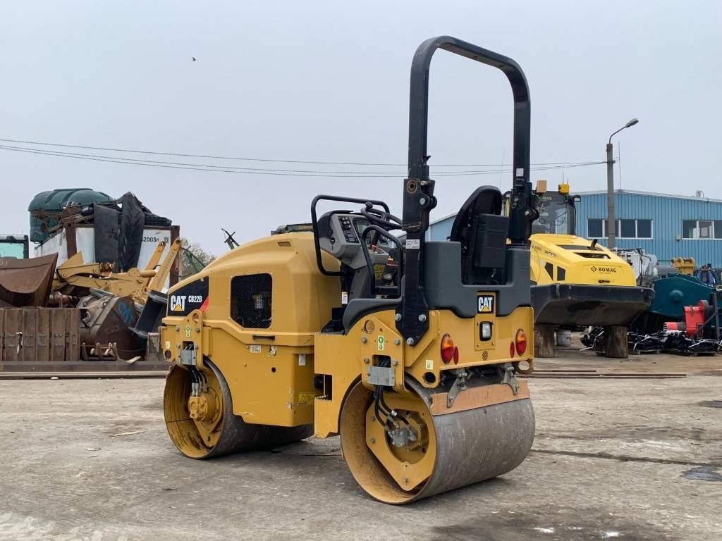 CAT CB 22B - Road roller: picture 3 CAT CB 22B - Road roller: picture 3