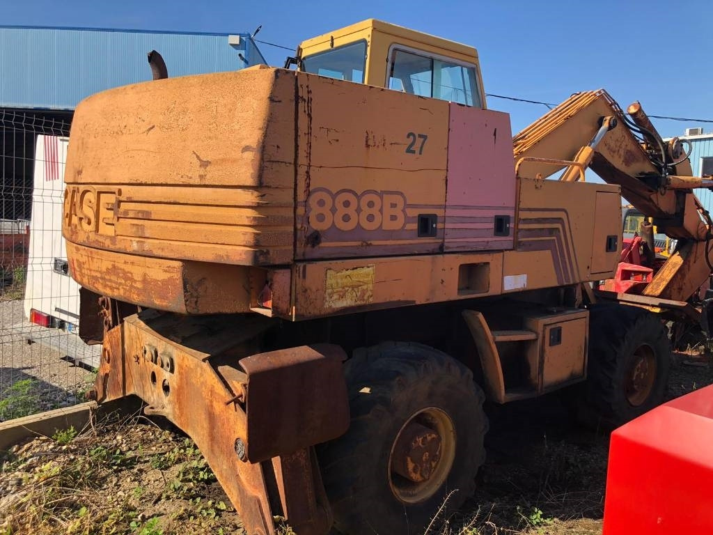 Case Poclain 888BP FOR PARTS  - Wheel excavator: picture 2 Case Poclain 888BP FOR PARTS  - Wheel excavator: picture 2