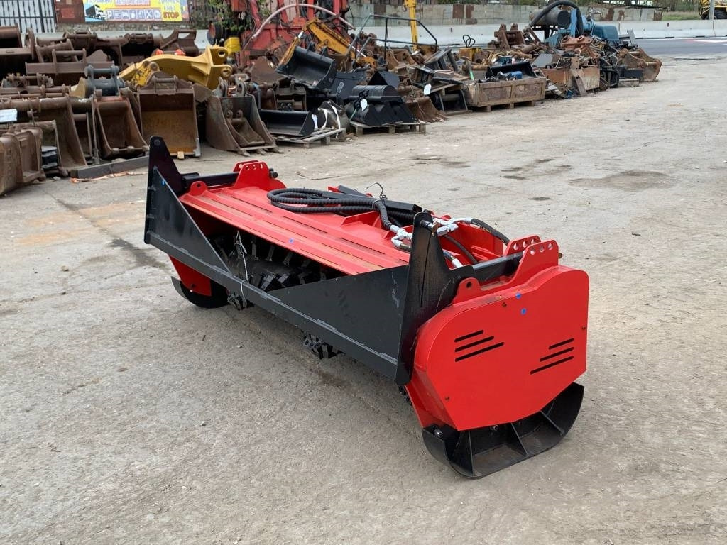 GIYI 1.80 - Forestry mulcher: picture 3 GIYI 1.80 - Forestry mulcher: picture 3