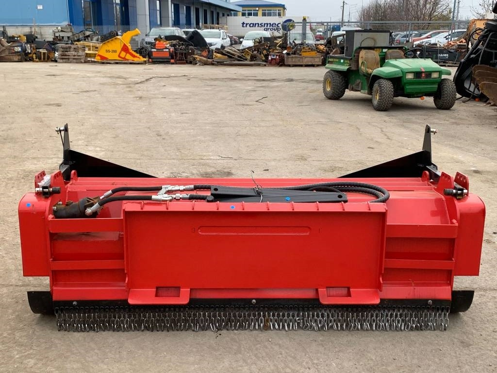 GIYI 1.80 - Forestry mulcher: picture 4 GIYI 1.80 - Forestry mulcher: picture 4