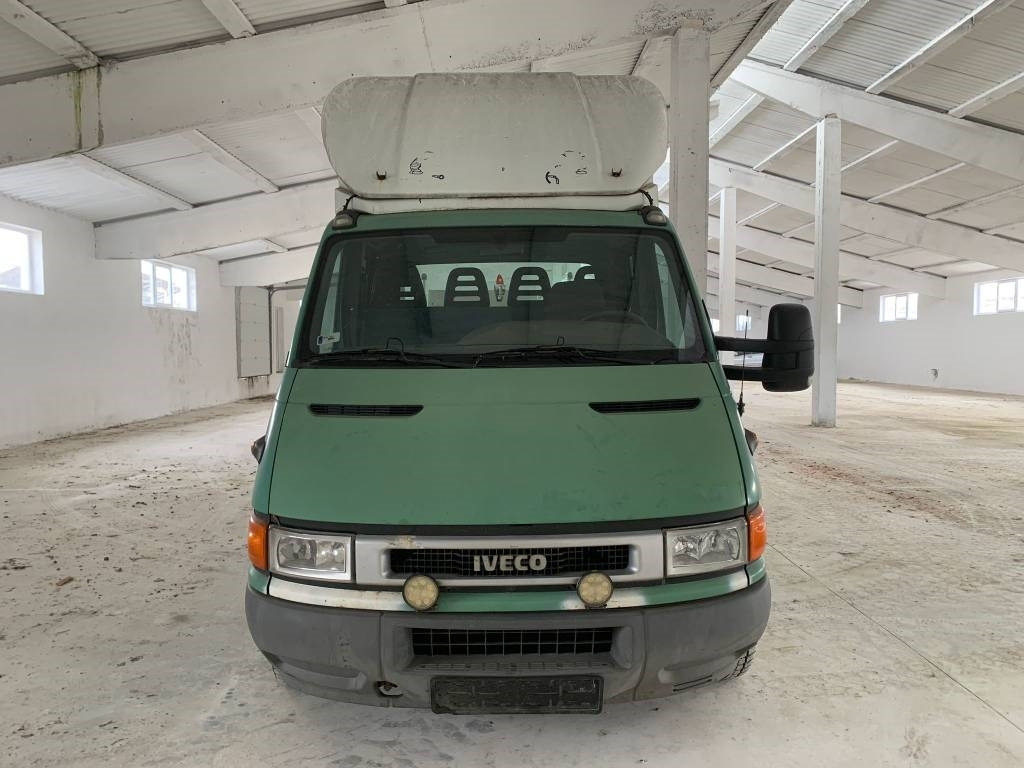 Iveco 3551 - Mini artic tractor unit, Combi van: picture 3 Iveco 3551 - Mini artic tractor unit, Combi van: picture 3