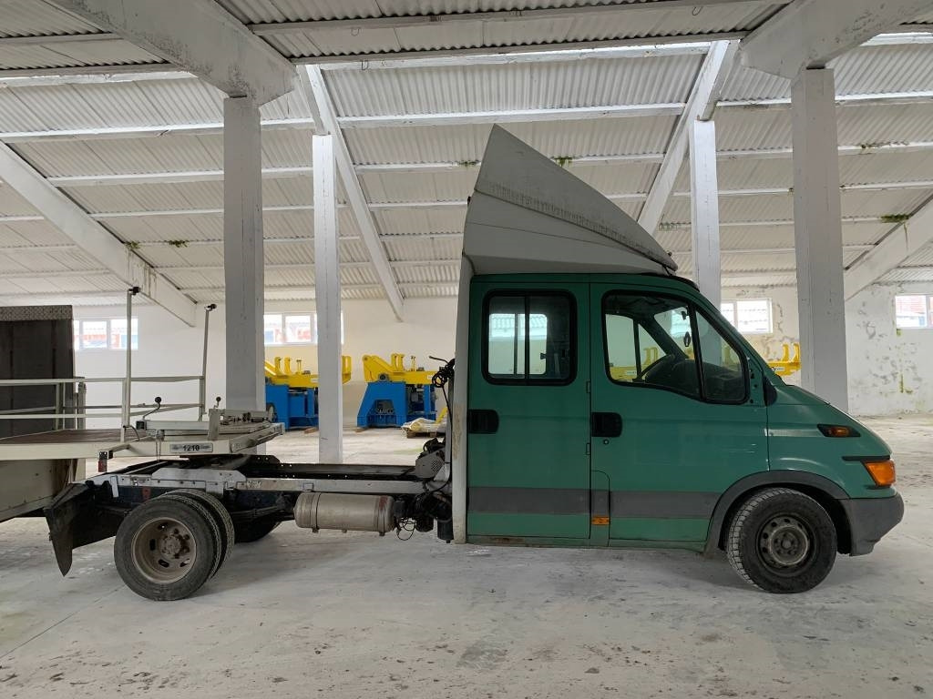 Iveco 3551 - Mini artic tractor unit, Combi van: picture 5 Iveco 3551 - Mini artic tractor unit, Combi van: picture 5