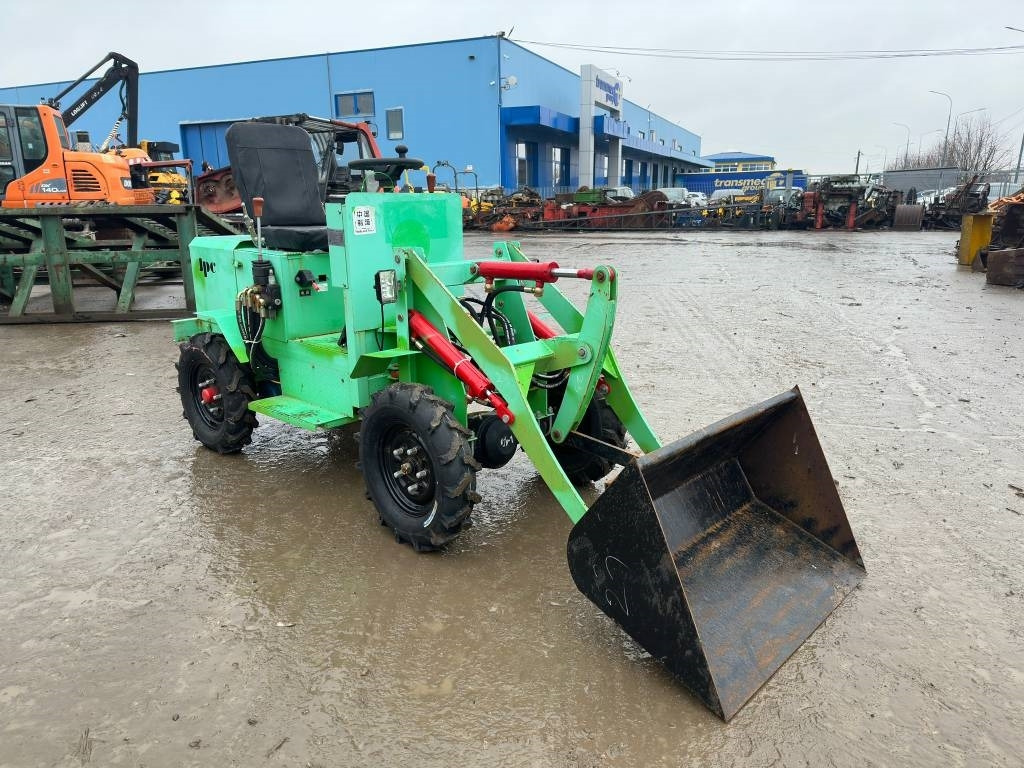 JPC ME18 - Compact loader: picture 4 JPC ME18 - Compact loader: picture 4