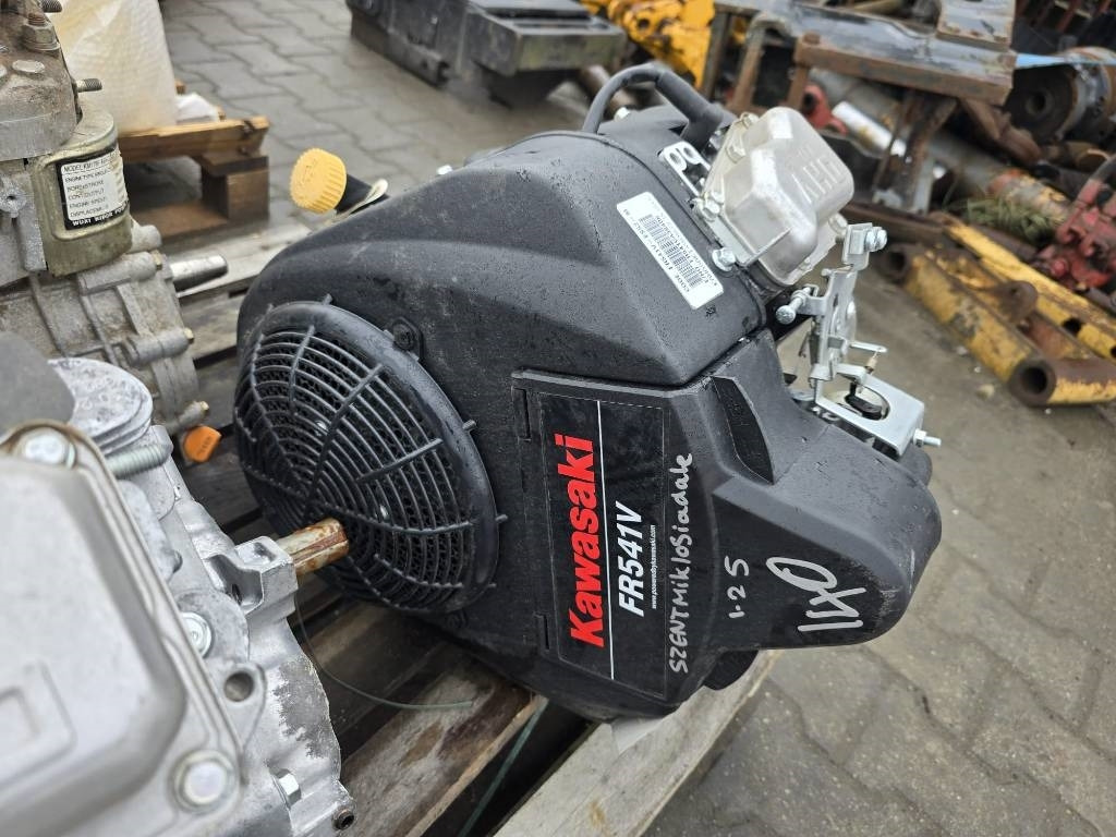 Kawasaki SRB3/P V-0113 ENGINE - Engine for Construction machinery: picture 1 Kawasaki SRB3/P V-0113 ENGINE - Engine for Construction machinery: picture 1