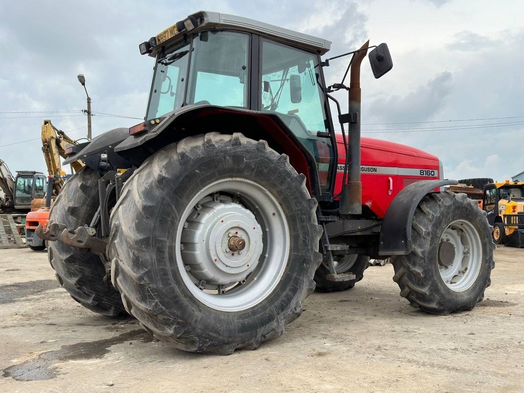 Massey Ferguson 8160 - Farm tractor: picture 3 Massey Ferguson 8160 - Farm tractor: picture 3