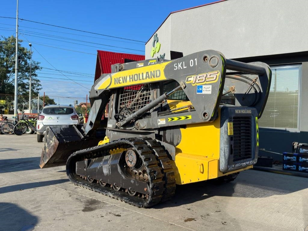 New Holland C 185 - Compact track loader: picture 3 New Holland C 185 - Compact track loader: picture 3